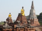 Buddhas at Wat Chai Wattanaram.JPG (110 KB)